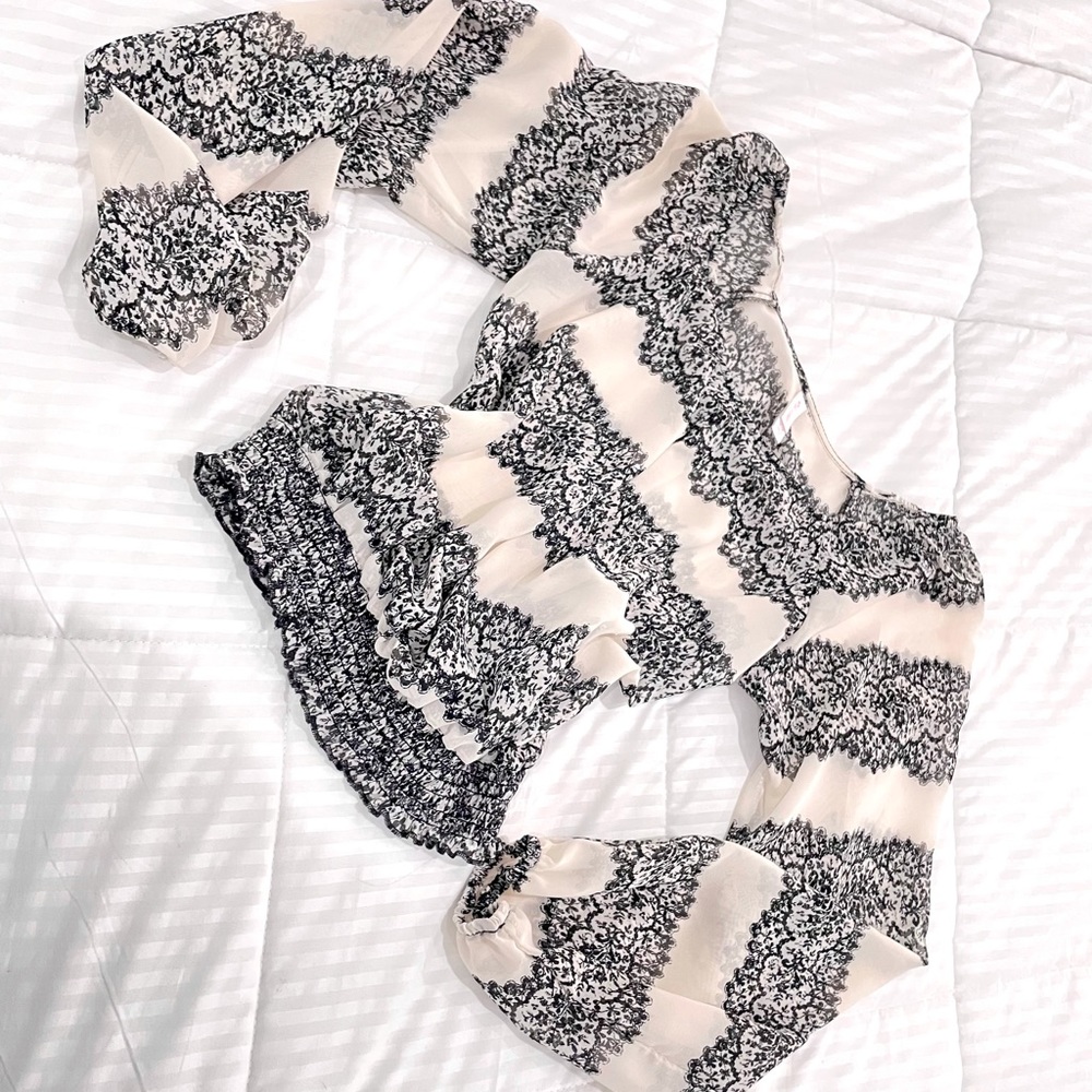 Long sleeve crop top